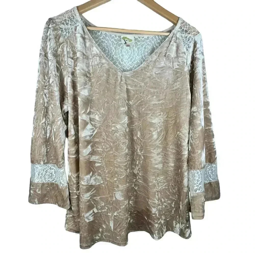 Fig and Flower Women's Beige Crushed Velvet Bell Sleeve Lace Back Top Large - Picture 1 of 4